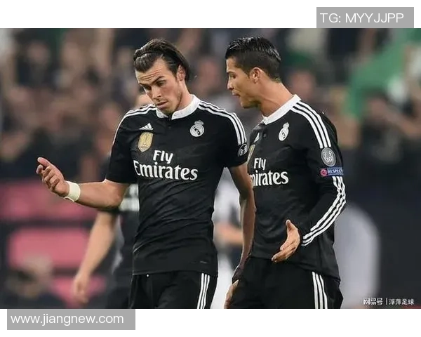 足球明星精彩摆头瞬间视频集锦让你领略球场魅力与风采