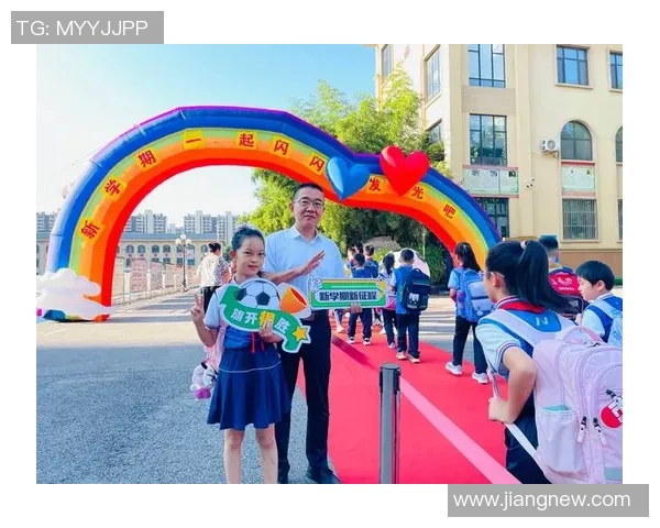 足球明星获奖感言分享荣耀与梦想的追逐之路