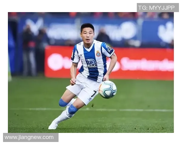 足球明星背后的阴暗面揭秘:那些不为人知的黑历史与争议事件 足球明星背后的阴暗面揭秘:那些不为人知的黑历史与争议事件